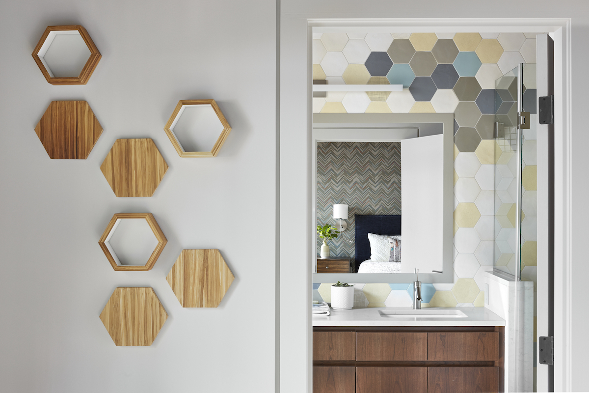 hexagon-wall-art-interior-design-bathroom-design