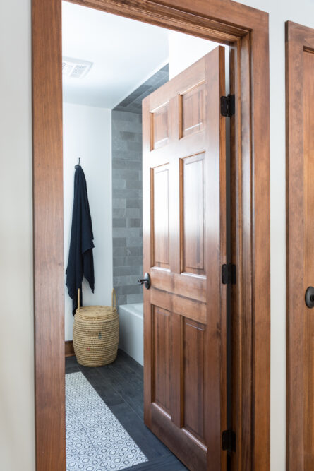 wood-door-doorframe-interior-design