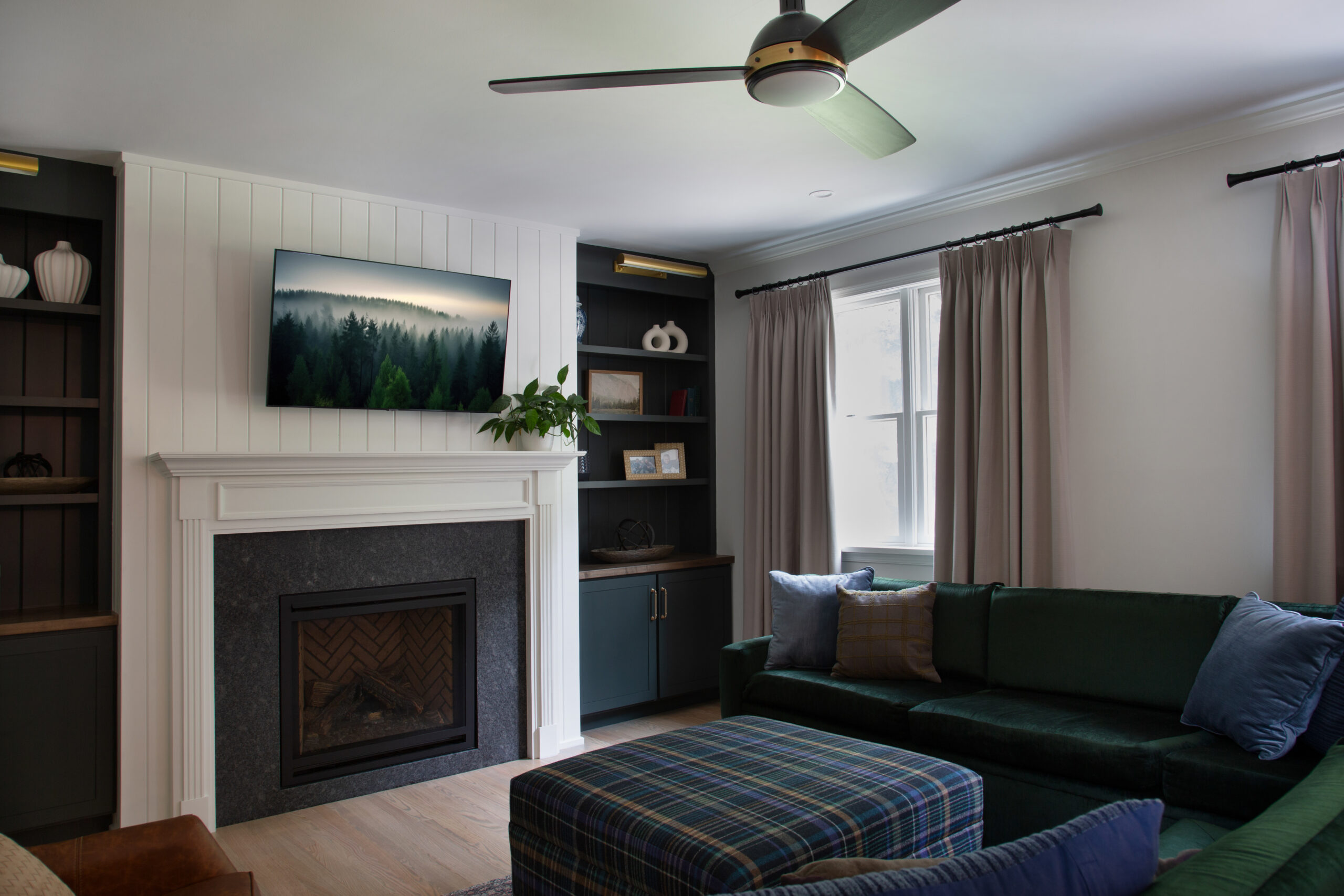 08_24_stephens_livingroom_by_andrea_killam-1